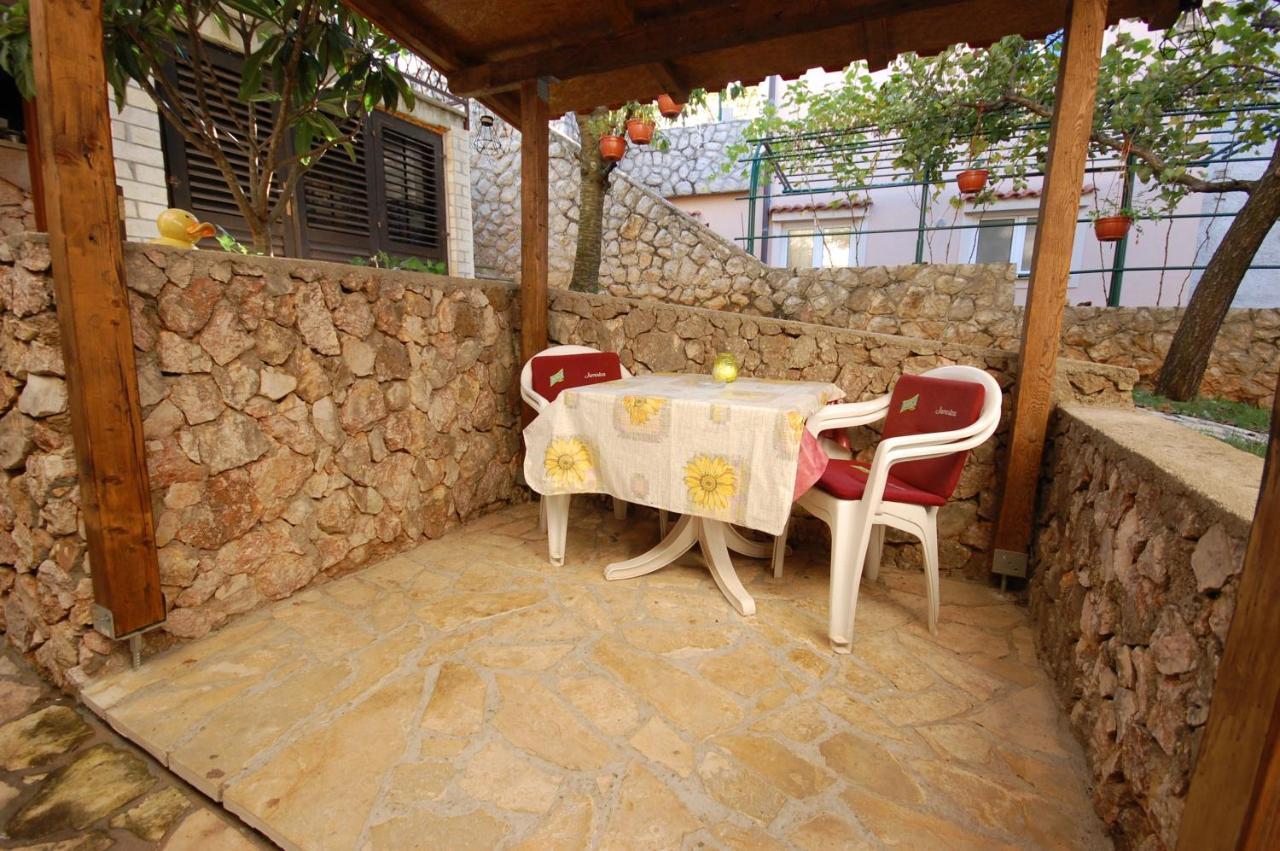 Apartments Snjezana By El-Pi Tours Njivice Luaran gambar