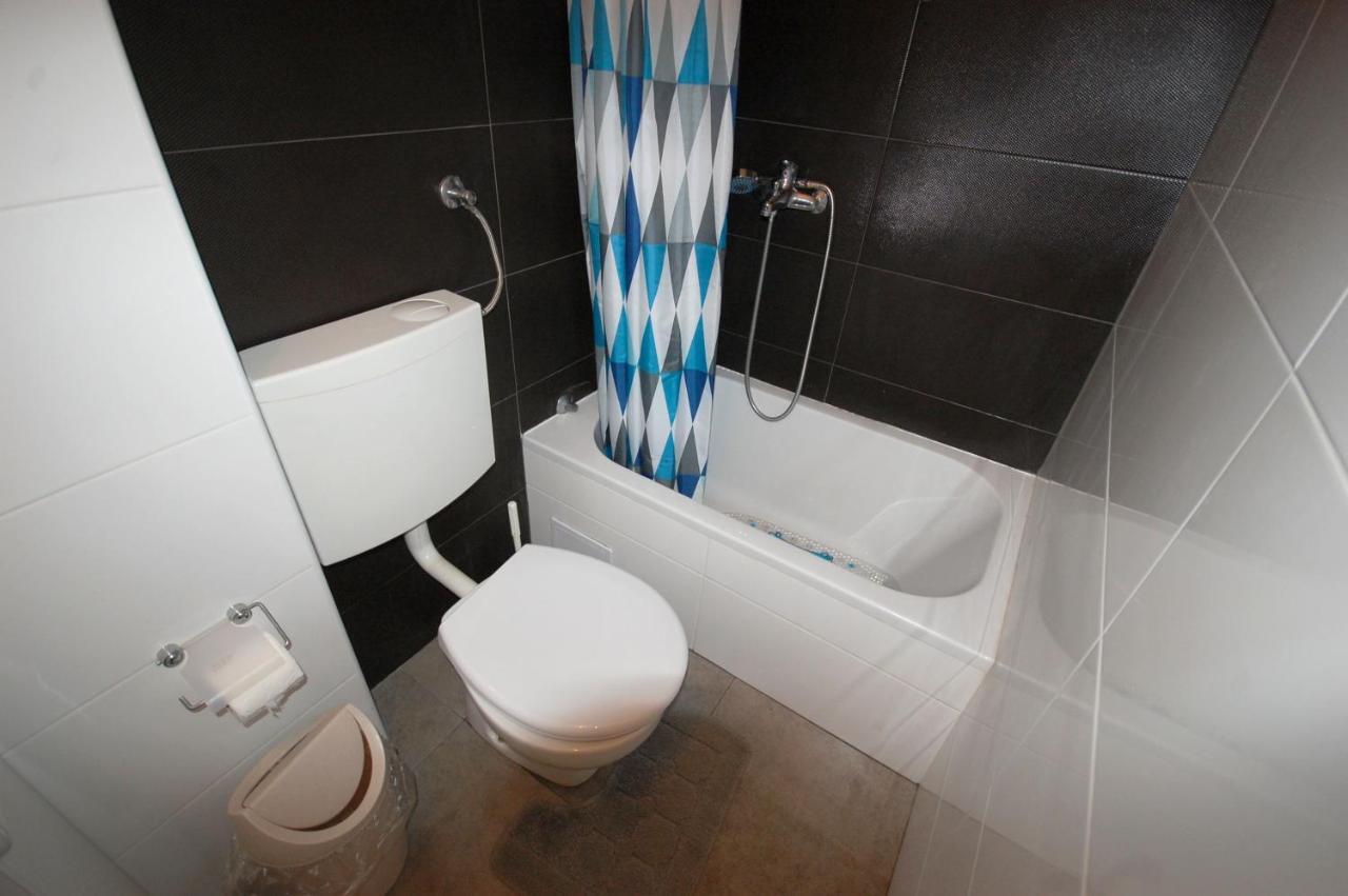 Apartments Snjezana By El-Pi Tours Njivice Luaran gambar