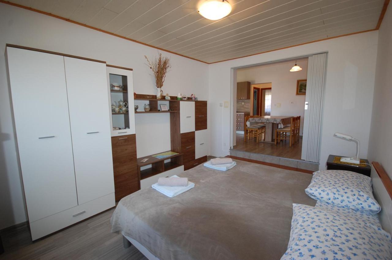 Apartments Snjezana By El-Pi Tours Njivice Luaran gambar