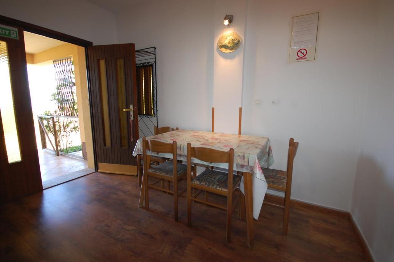 Apartments Snjezana By El-Pi Tours Njivice Luaran gambar